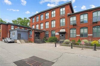 Building Photo - 1117 Douglas Ave