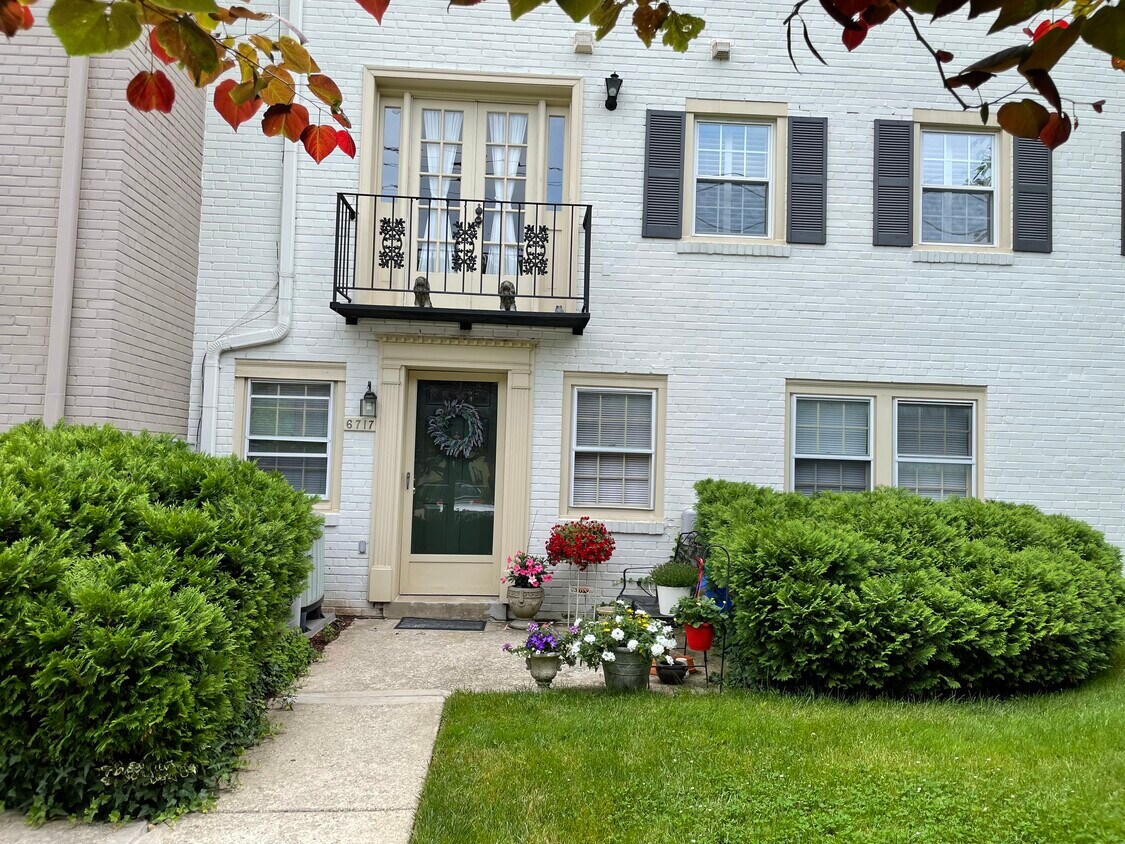 6717 Hillandale Rd Unit none, Bethesda, MD 20815 Condo for Rent in Bethesda, MD