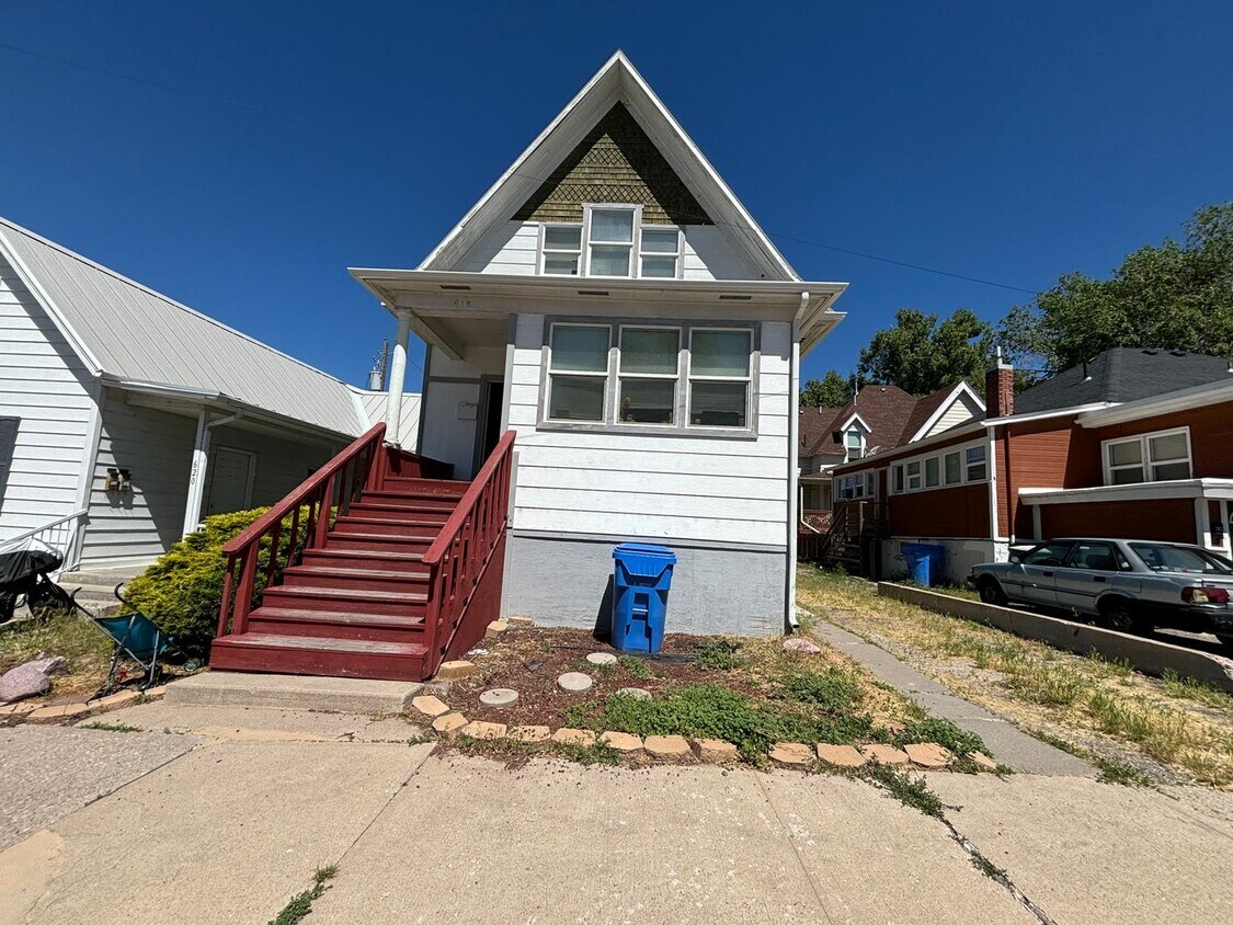 Foto principal - 618 W Clark St