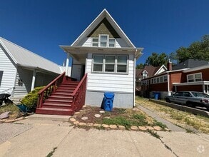 Building Photo - 618 W Clark St