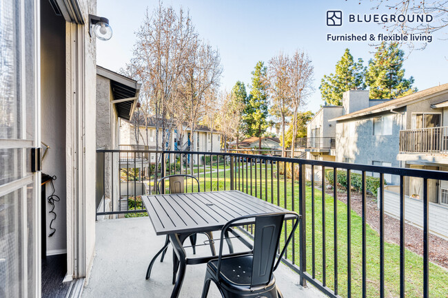 Building Photo - 942 Willowleaf Dr