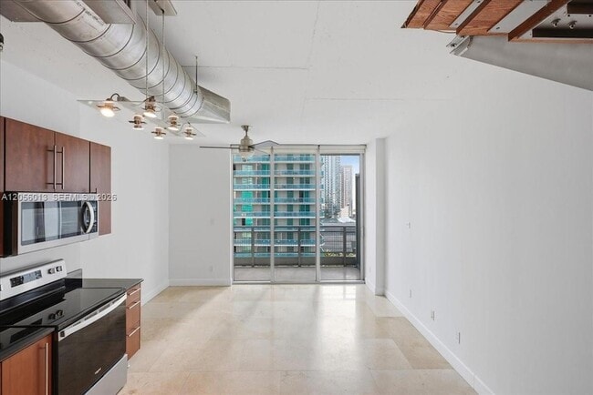 Building Photo - 690 SW 1st Ct