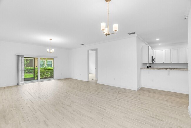 Building Photo - 2955 65th Dr