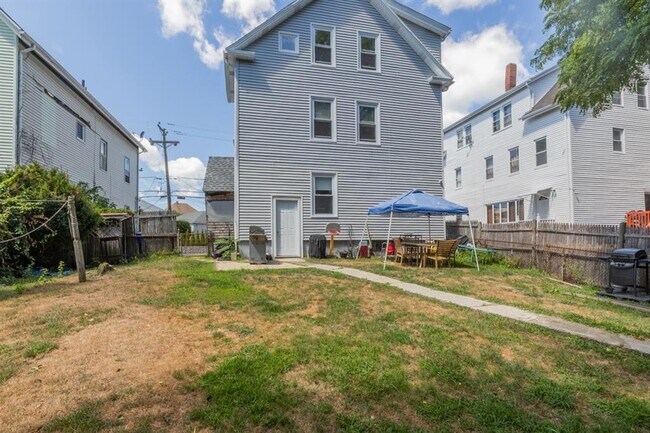 Building Photo - 228 Rhode Island Ave