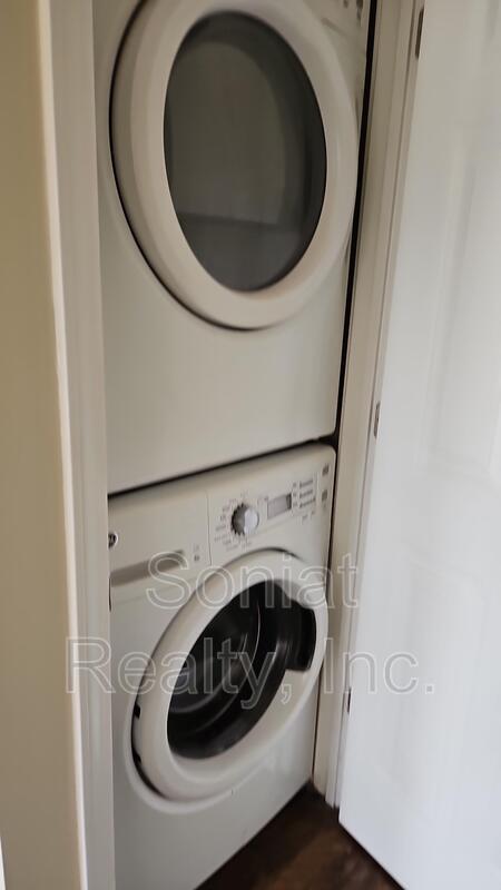 Foto del edificio - 4844 Camelia St