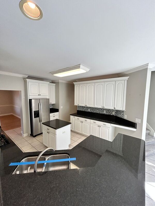 Building Photo - 9458 Foothills Dr