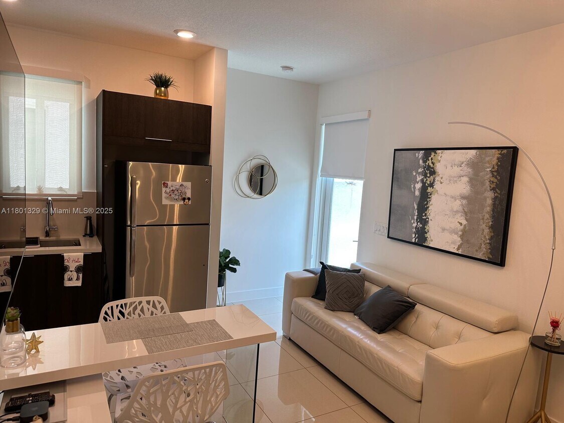 Foto principal - 6683 NW 103rd Pkwy