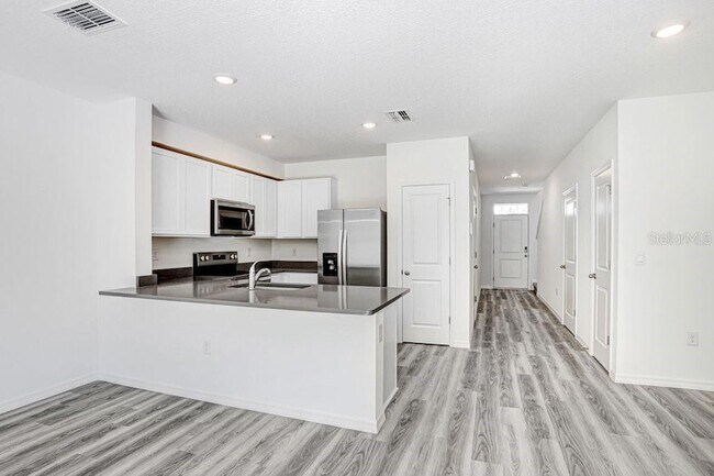 Foto del edificio - 31298 Paper Birch St