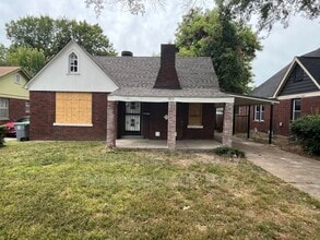 Building Photo - 923 Garland St