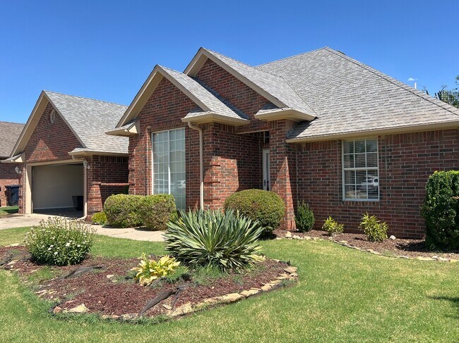 Foto del edificio - 624 Vickery Ave