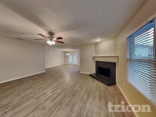 Building Photo - 172 Washington Way