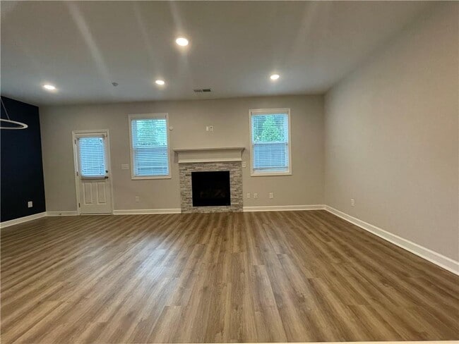 Building Photo - 3615 Silvery Wy