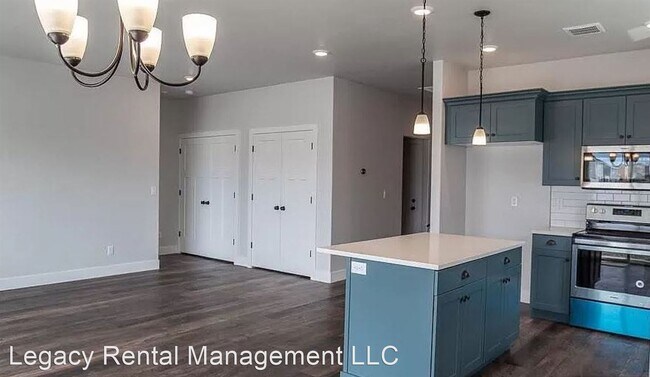 Foto del edificio - 2 br, 2 bath House - 2211 S. Summerfield