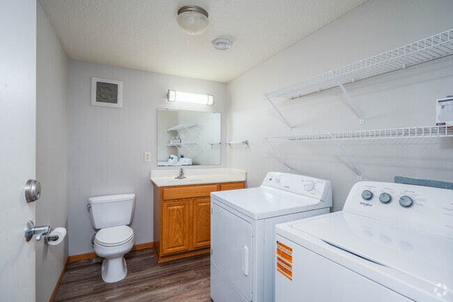 3 habitaciones, 2 baños - 1600 pies cuadrados - Lavandería y baño - Jordan Valley Townhomes