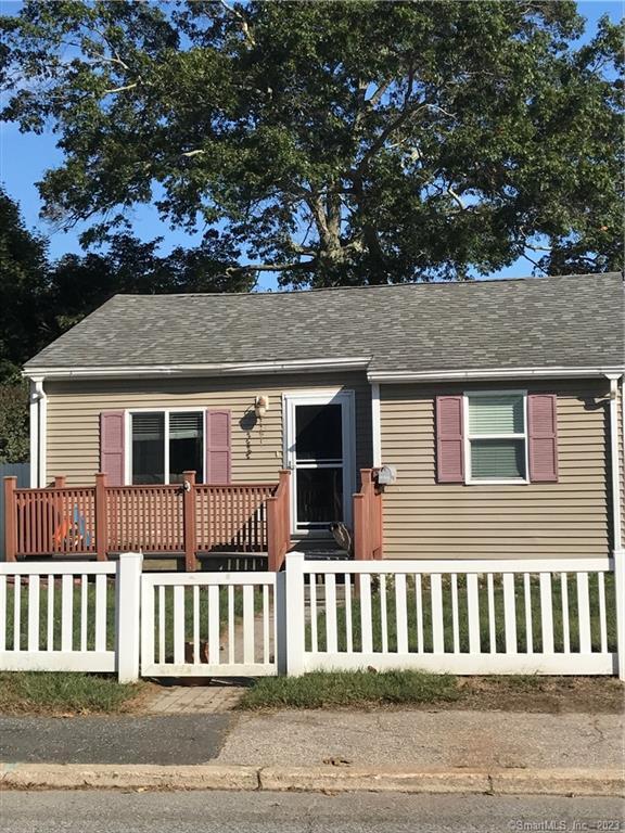 73 Midway Oval, Groton, CT 06340 House Rental in Groton, CT