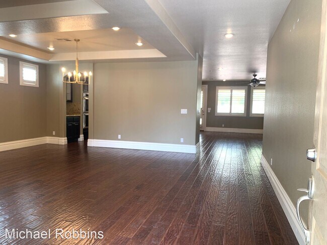 Building Photo - 4 br, 3 bath House - 520 Mia Isabella Court