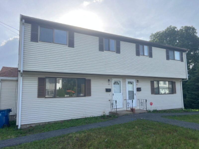 25 Adams Dr, Randolph, MA 02368 Room for Rent in Randolph, MA