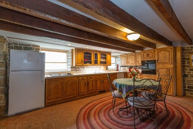 Foto del edificio - 1 bed, 1 bath, Apartment on the Smithfield Farm in Berryville, VA