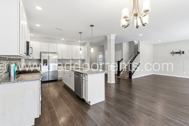 Building Photo - Stunning 5-Bedroom Family Home in Vibrant Brownsburg Community
