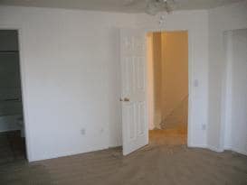 Building Photo - 228 E Vantana Ct