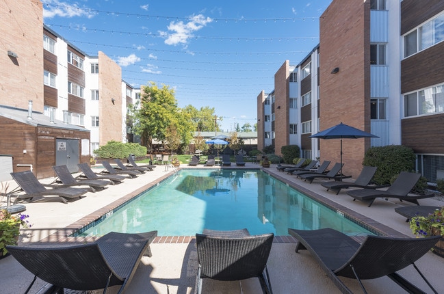 Photo - Sterling Boulder Apartments