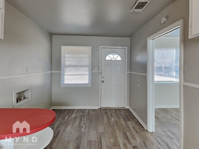 Building Photo - 3814 31st St