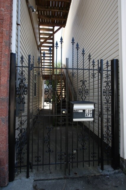 Building Photo - 1714 Jane St