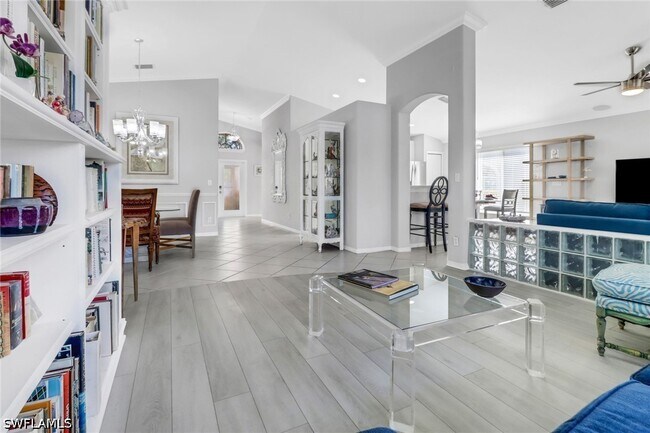 Foto del edificio - 7477 Lourdes Ct