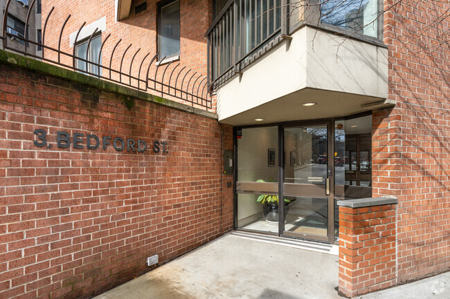 Entrance - 3 Bedford St