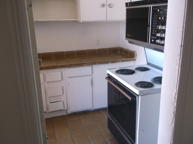 Foto del edificio - Spacious 1 bed, 1 bath in Great Location