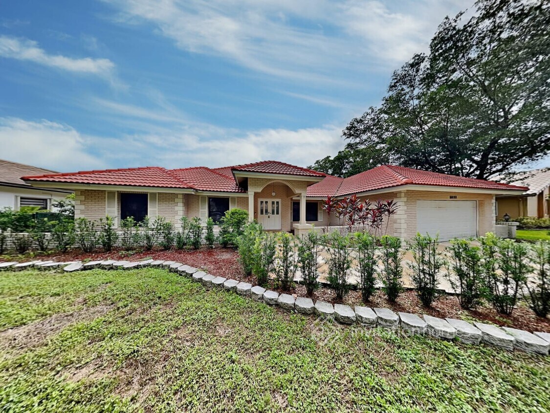 Foto principal - 5111 NW 81st Terrace