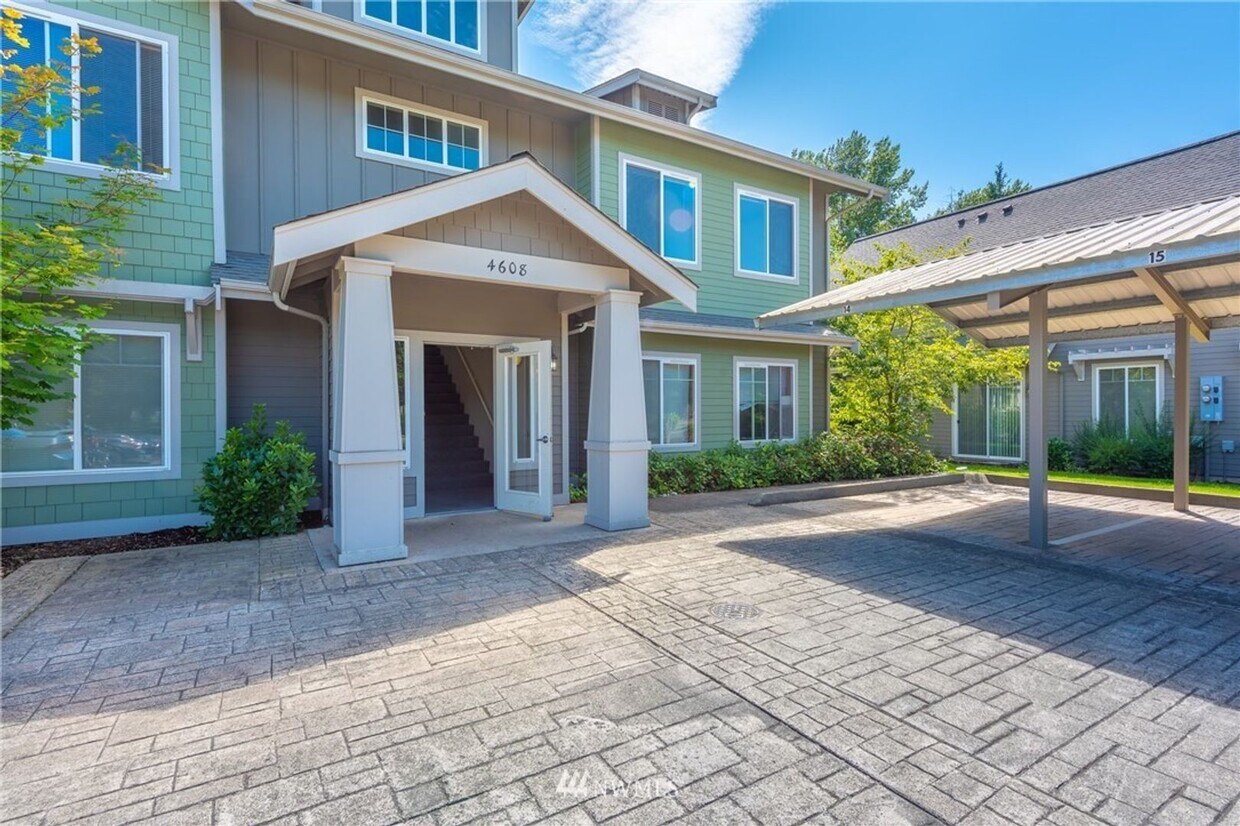 Foto principal - 2 Bedroom Condo in Cordata Neighborhood fo...