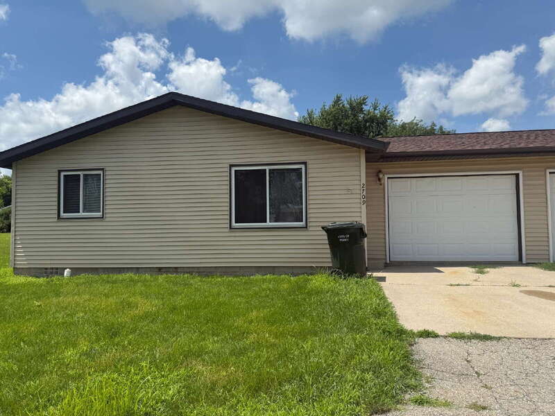 Foto principal - 2709 1st Ave