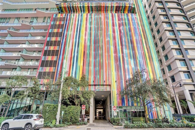 Foto del edificio - 1300 S Miami Ave