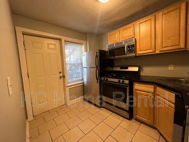 Foto del edificio - 1114 W 41st Terrace