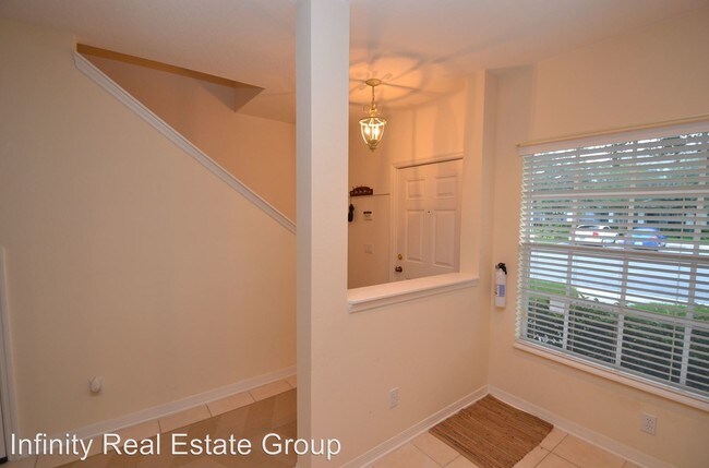 Building Photo - 3573 Wilshire Way Rd