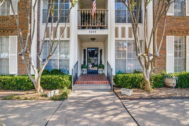 Foto del edificio - 5833 Copperwood Ln