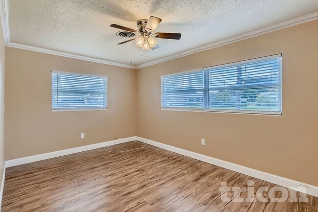 Building Photo - 10326 Hetrick Cir E