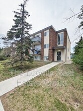 Building Photo - 11308-11127 127 Ave NW
