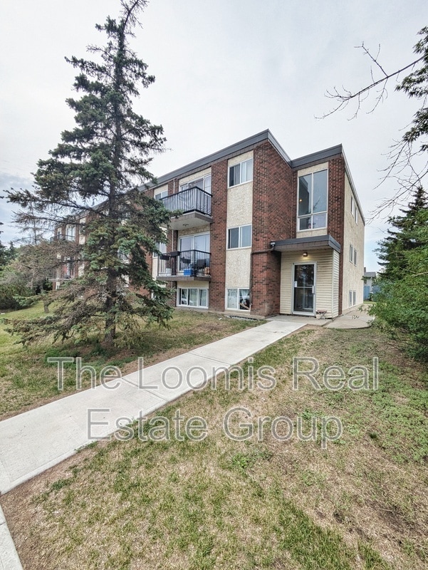 Primary Photo - 11308-11127 127 Ave NW