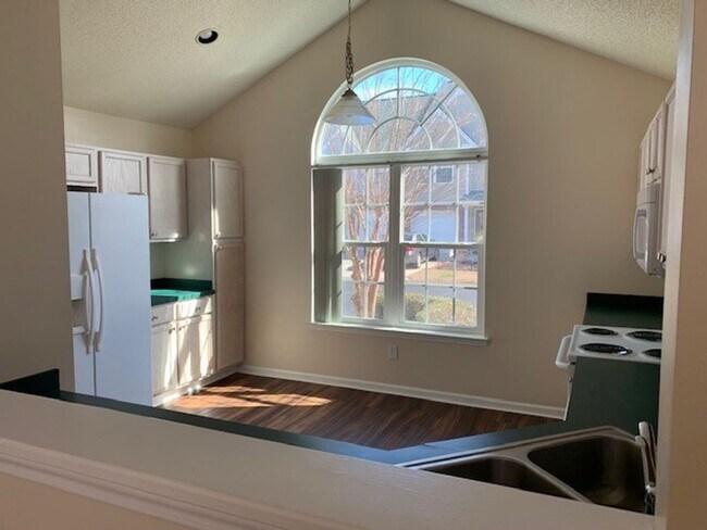 Foto del edificio - 2 Bedroom / Loft at Wynbrooke