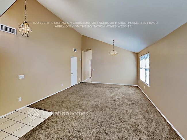 Building Photo - 9832 E Olla Ave