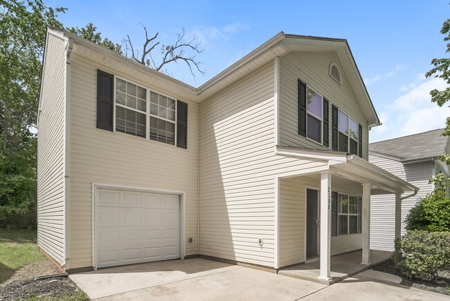 Building Photo - 5122 Grays Ridge Dr