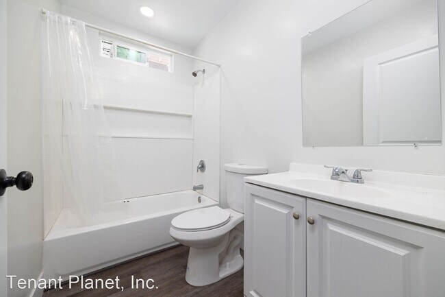 Building Photo - 2 br, 1 bath House - 1104 E Ave