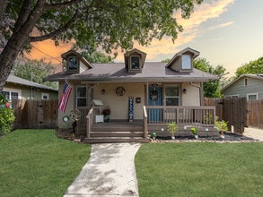 Building Photo - 1826 W French Pl