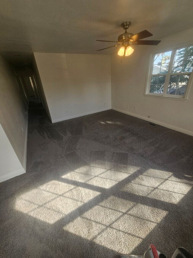 Building Photo - 66151