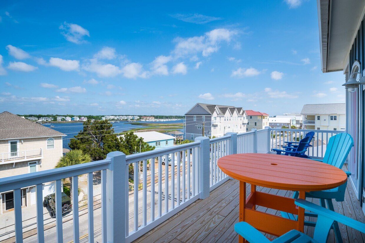 Foto principal - AWESOME OFF-SEASON SINGLE FAMILY BEACH HOM...