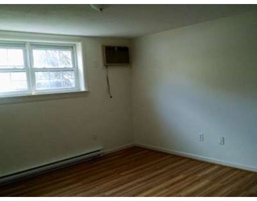 Foto del edificio - 148 Boston Post Rd E