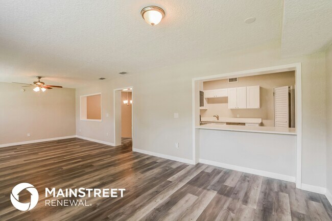 Foto del edificio - 112 Mayfair Cir