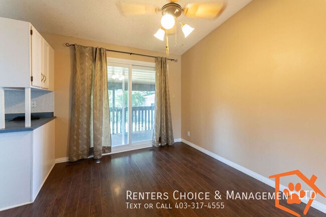 Building Photo - 3 Bedroom Main Floor, UTILITIES INCLUDED